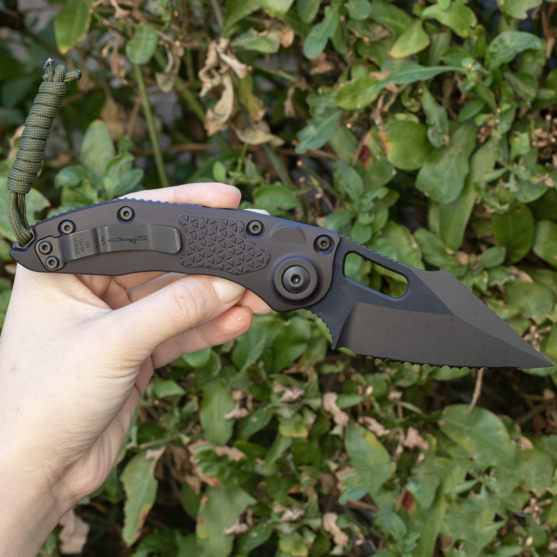 Microtech Stitch Knife Black DLC Full Serrated Blade 169-3 DLCTS - Image 2