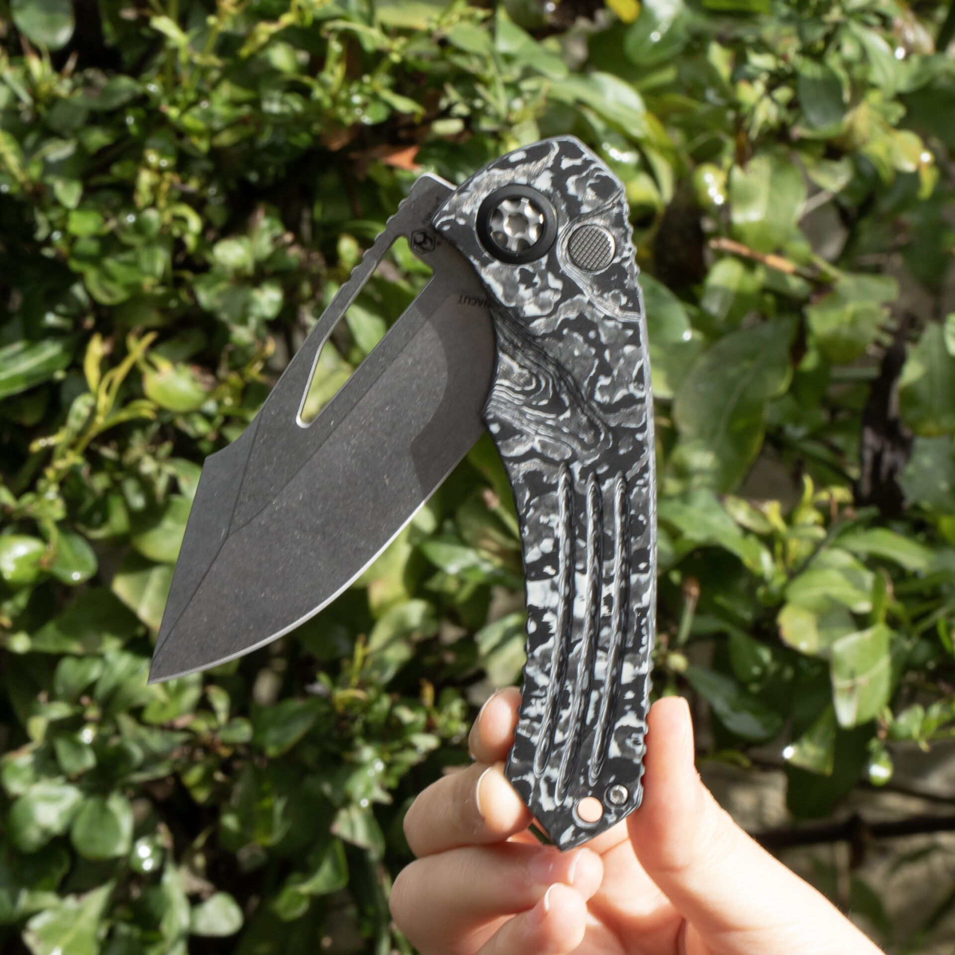 HERETIC KNIVES PARIAH MANUAL BUTTON LOCK WHITE CAMO CARBON 4" MAGNACUT STONEWASH H046-2A-WT/CC - Image 5