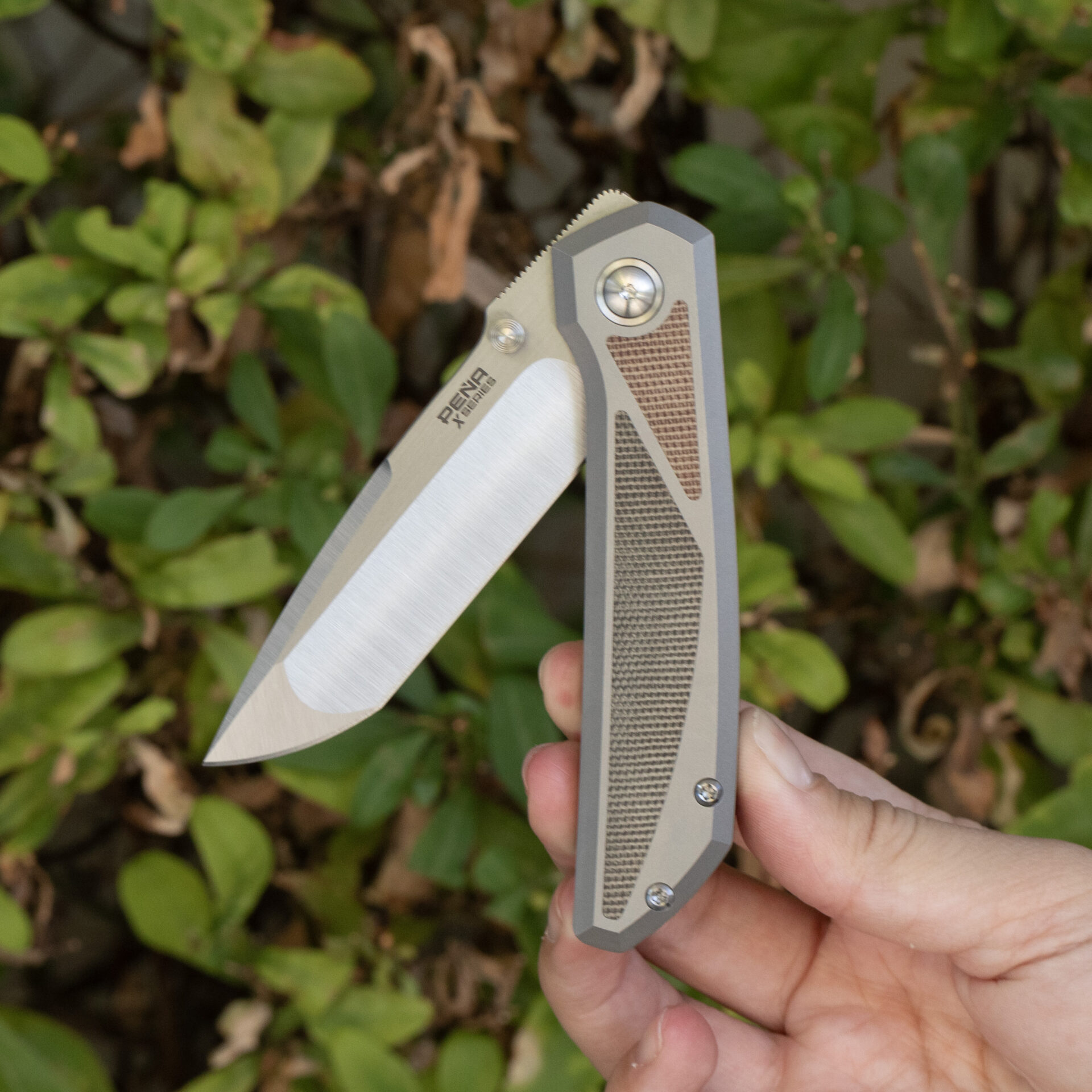 Pena Mula Tanto X-Series Brown & Green Micarta - Image 5