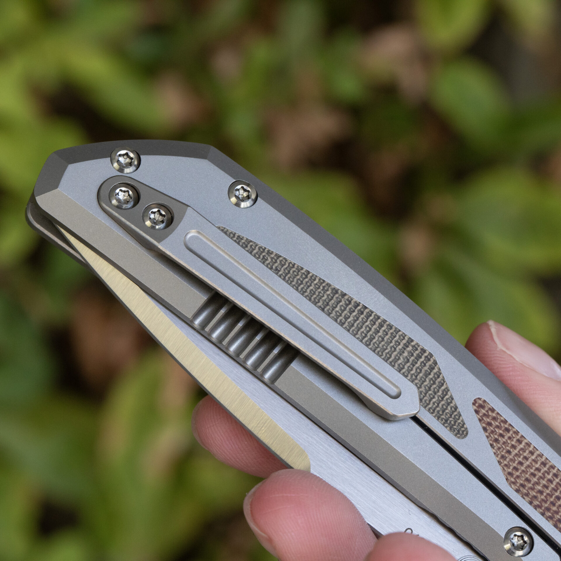 Pena Mula Tanto X-Series Brown & Green Micarta - Image 7