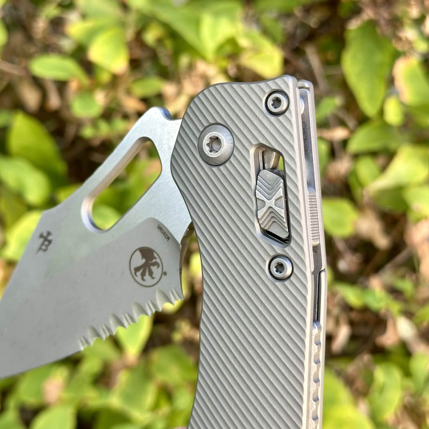 Microtech Stitch RAM-LOK S/E Fluted Natural Clear Apocalyptic - Image 6